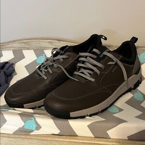 Dunham walking shoe Men’s 15 NEW
